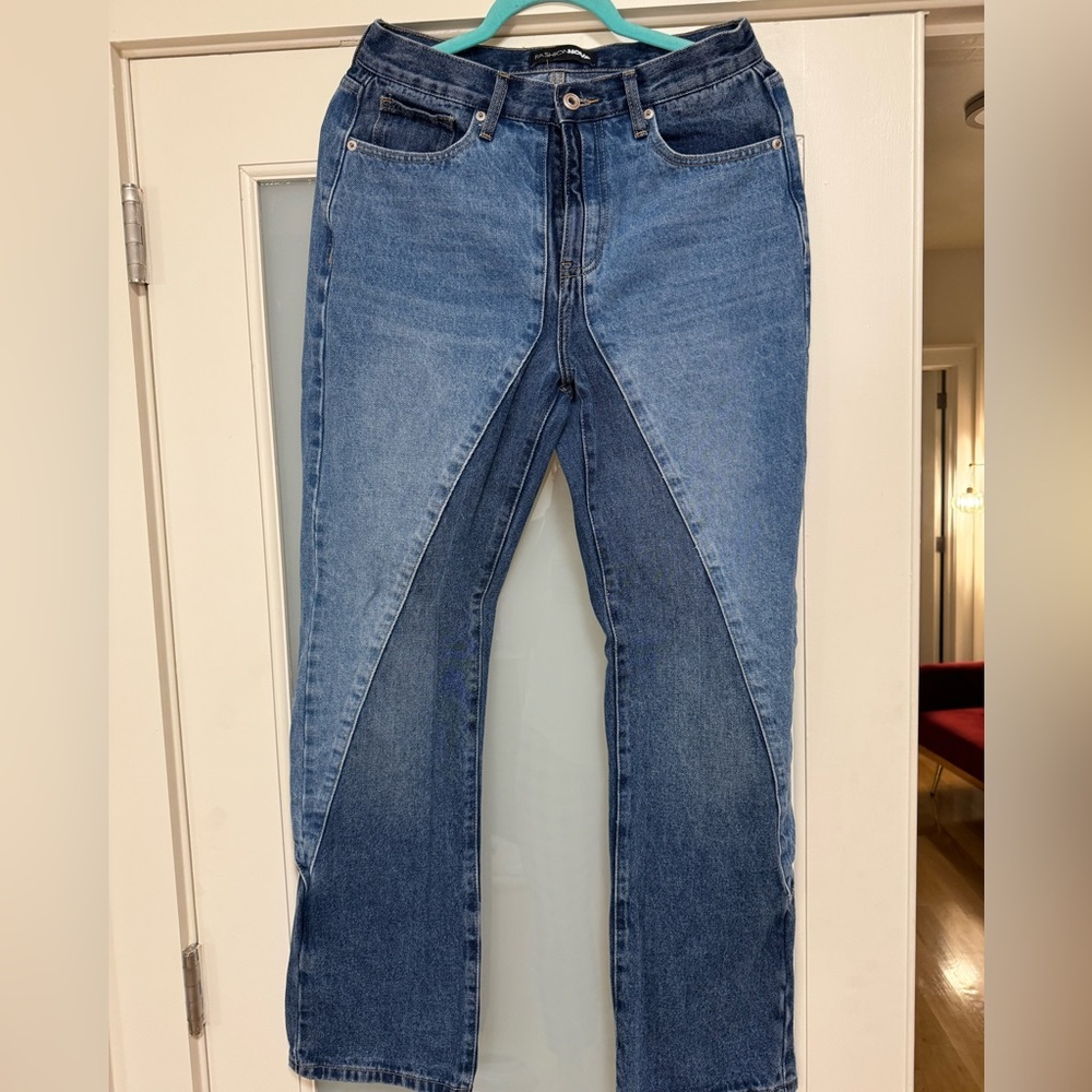 Denim jeans with paneling